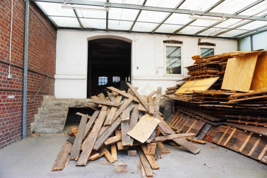 Zugang zur möglichen Gewerbeeinheit nach Umbau