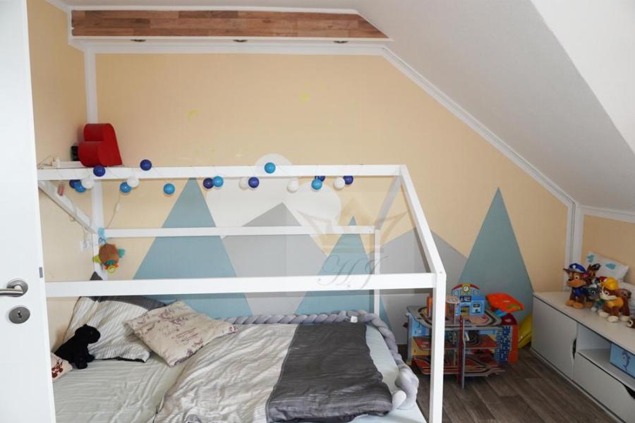Teilblick Kinderzimmer im DG